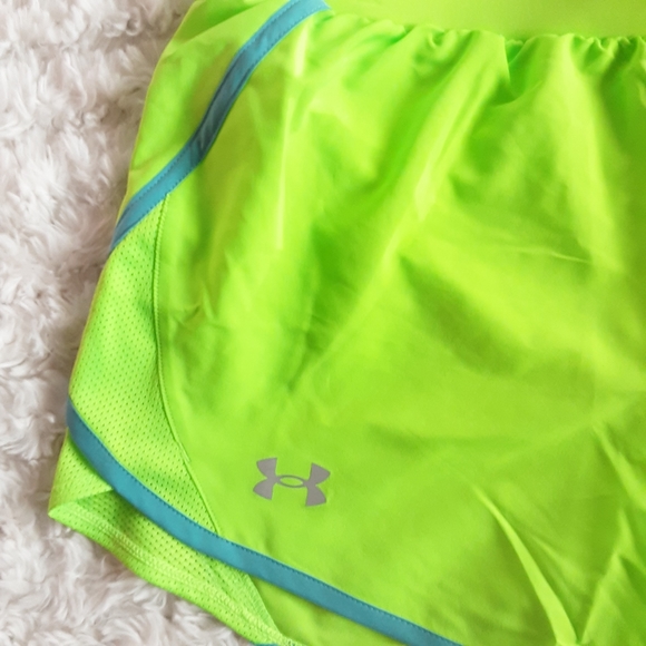 Under Armour Women's Fly by 2.0 Shorts NWT - Picture 3 of 4